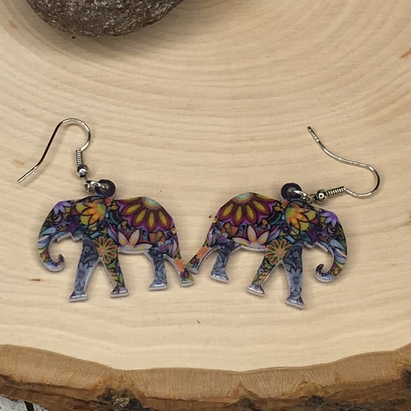 Elephant Acrylic Earrings - Picture 4 of 8
